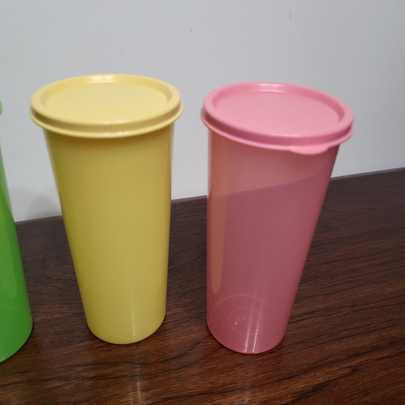 Tupperware #5107A Pastel Plastic 16 Ounce Tumbler Drinking Cups & Lids Set Of 4 - Picture 2 of 7